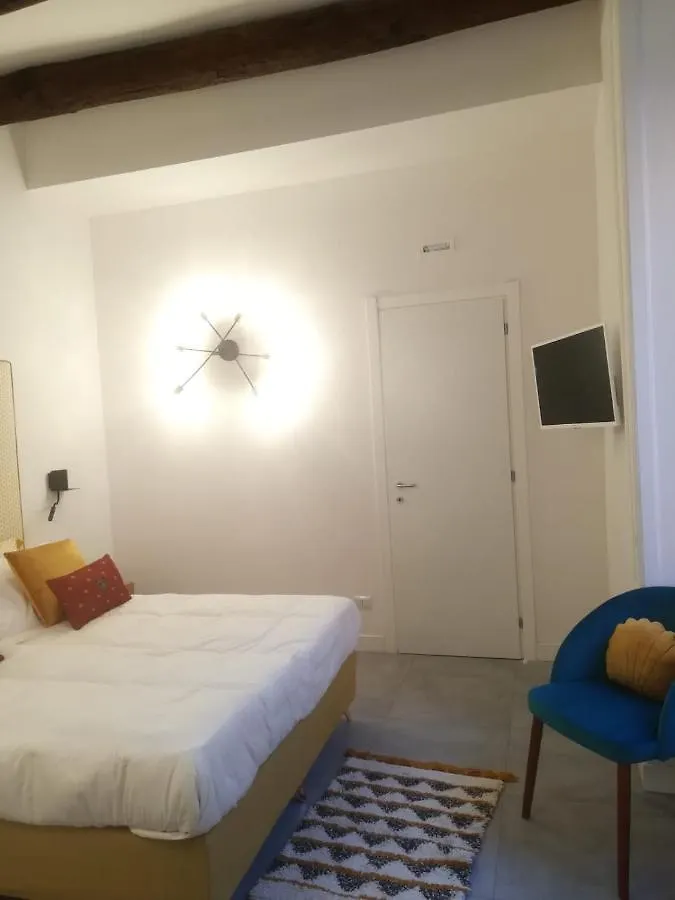 B-Montedidio Hotel Naples