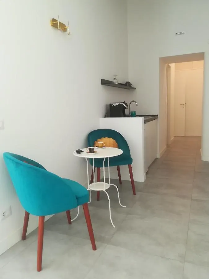 B-Montedidio Hotel Naples 0*,